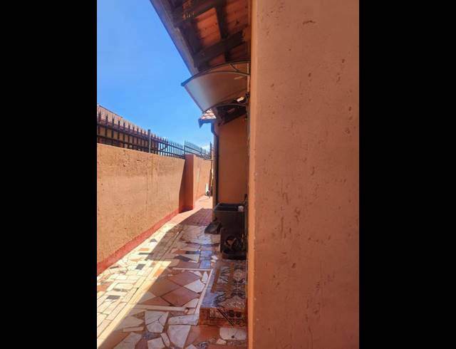 3 BEDROOM HOUSE FOR SALE IN DOBSONVILLE